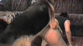 Big-bottomed amateur zoofil slut fucks with her trained doggy